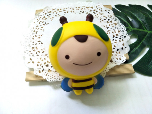 cквиш игрушка антистресс пчела