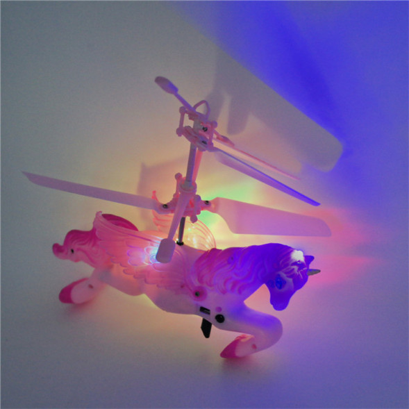 Игрушка на пульте летающая лошадка