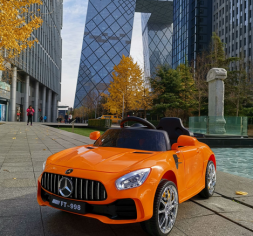 Электромобиль Mercedes-Benz AMG GTR