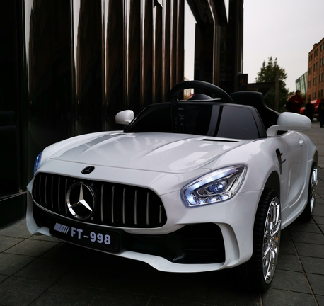 Мercdes-Benz AMG GTR