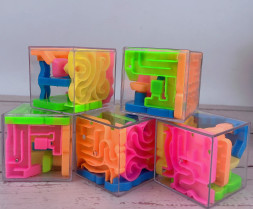 Куб-лабиринт