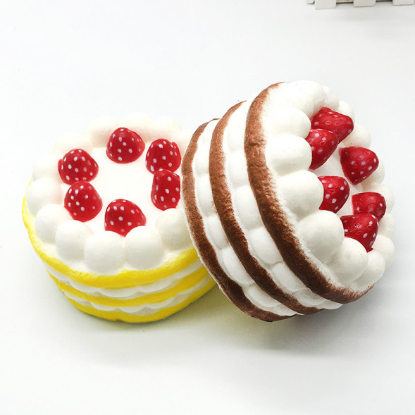 сквиш антистресс клубничный торт