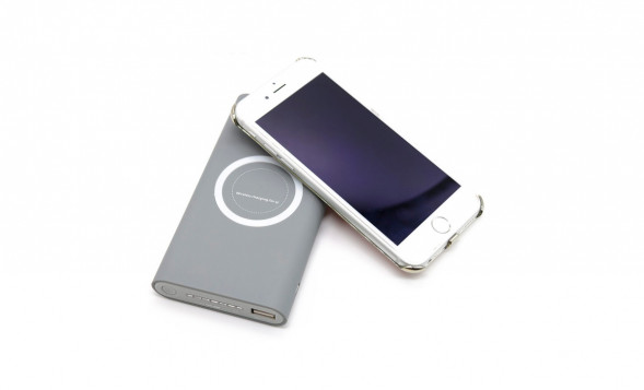 Повербанк с беспроводной зарядкой QI-100 оптом