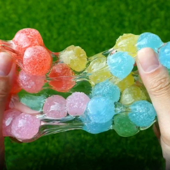 Слайм с большими разноцветными шариками