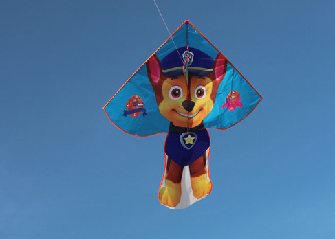 Воздушный змей с героем мультфильма "Щенячий патруль"