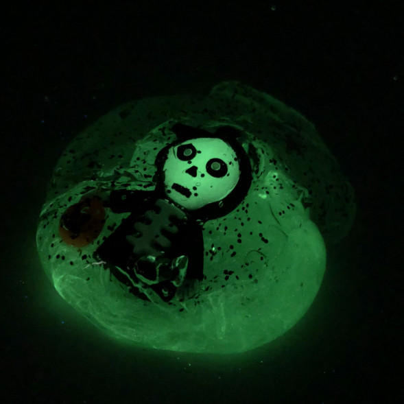 Слайм скелет светящийся в темноте