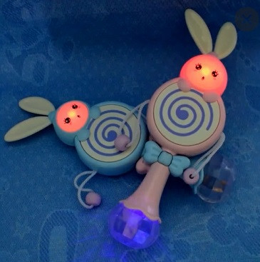 Музыкальная погремушка Кролик